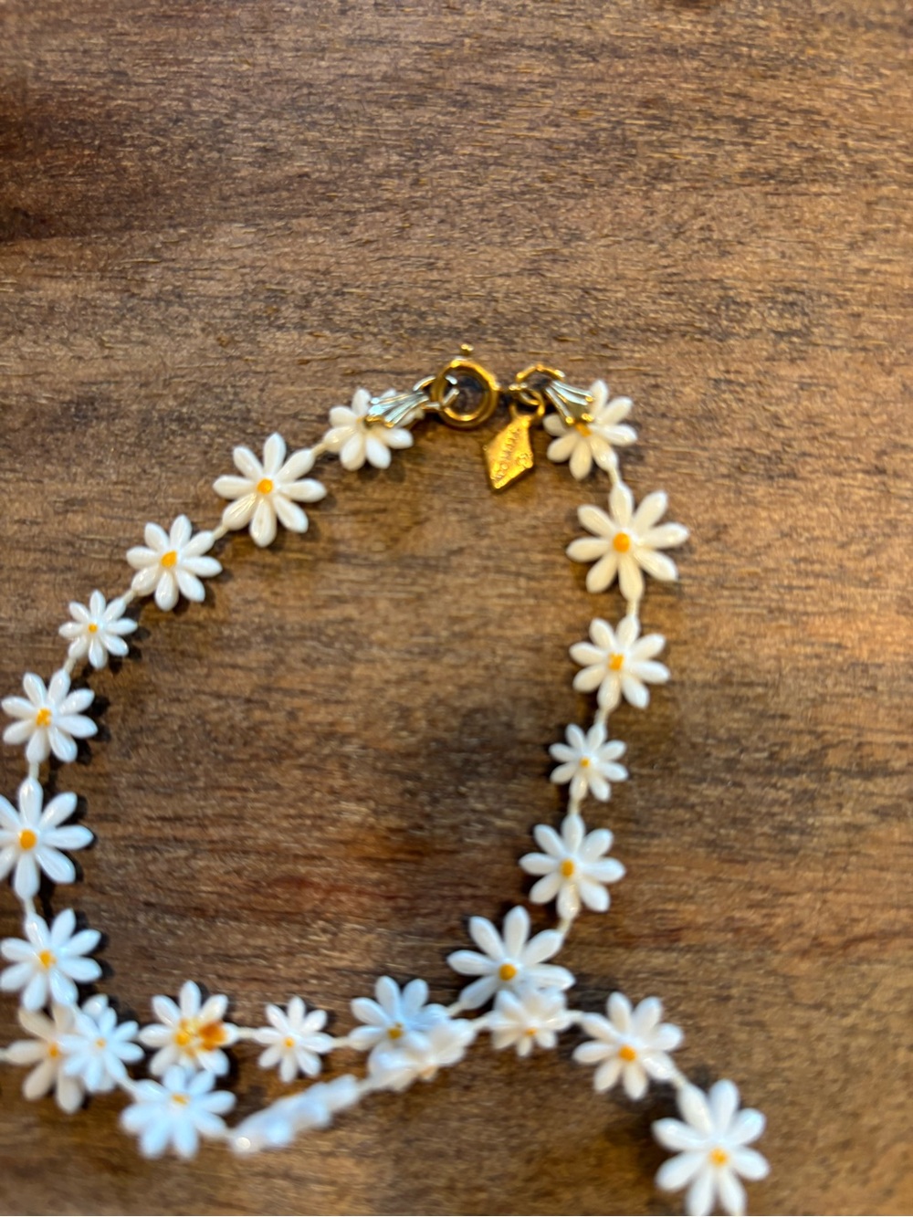 Vintage Sarah Coventry White Daisy Flower Necklace and clip on earrings - Picture 6 of 12